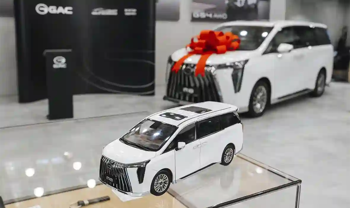 Новость GAC (GAC передал таксопарку «SIBTAXI» 170 премиальных минивэнов М8 для развития сегмента премиум-такси в России)